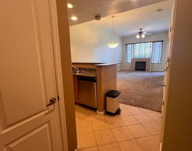17 W Vernon Avenue - Photo Thumbnail 9