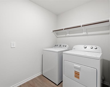 13137 Vista Mill Drive - Photo Thumbnail 21