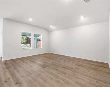 13137 Vista Mill Drive - Photo Thumbnail 9