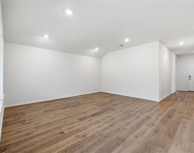 13137 Vista Mill Drive - Photo Thumbnail 10