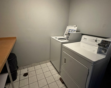 527 West 48th Street - Photo Thumbnail 3