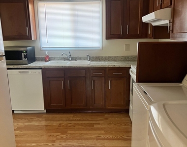 6604 S Lakeshore Drive - Photo Thumbnail 5