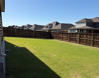 482 Prairie View Drive - Photo Thumbnail 34