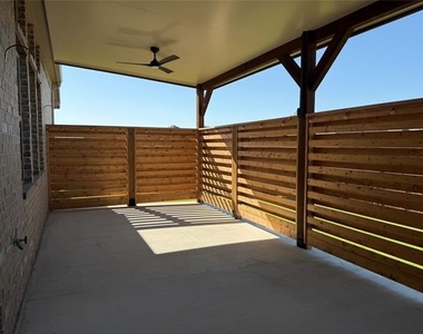 482 Prairie View Drive - Photo Thumbnail 36