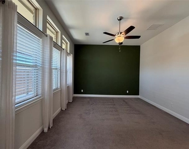482 Prairie View Drive - Photo Thumbnail 27