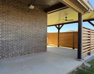 482 Prairie View Drive - Photo Thumbnail 35