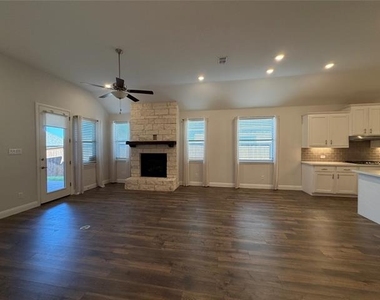 482 Prairie View Drive - Photo Thumbnail 12