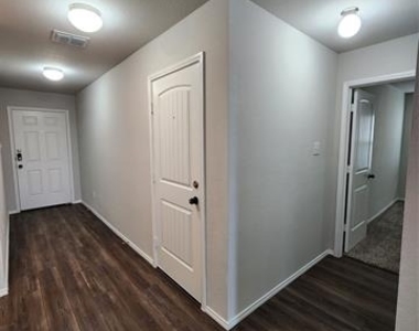 14428 Cloudview Way - Photo Thumbnail 8