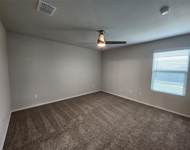 14428 Cloudview Way - Photo Thumbnail 5