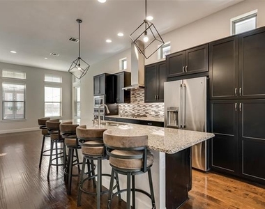 1310 Branchwood Place - Photo Thumbnail 11