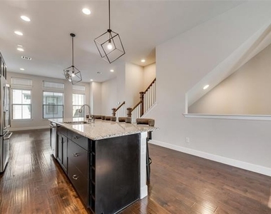 1310 Branchwood Place - Photo Thumbnail 10