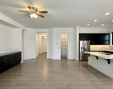 3824 E Fiesta Flower Lane - Photo Thumbnail 16