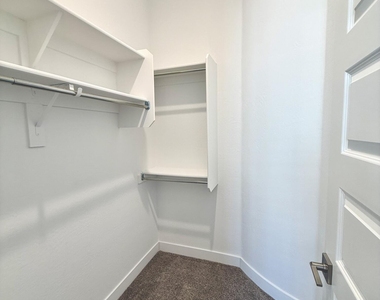 3824 E Fiesta Flower Lane - Photo Thumbnail 31