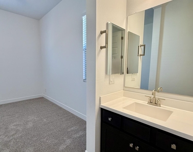 3824 E Fiesta Flower Lane - Photo Thumbnail 35