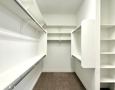 3824 E Fiesta Flower Lane - Photo Thumbnail 27