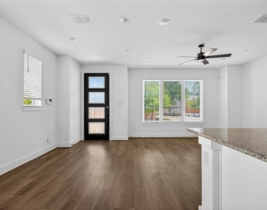 7613 Reis Lane - Photo Thumbnail 3