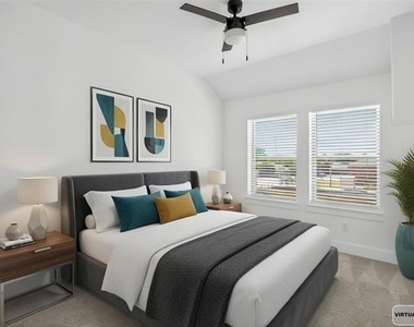 7613 Reis Lane - Photo Thumbnail 17