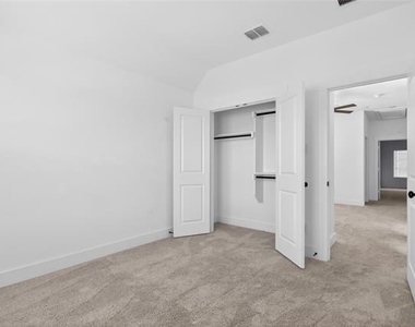 7613 Reis Lane - Photo Thumbnail 24