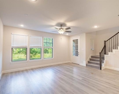 1949 Mcclane Drive - Photo Thumbnail 4