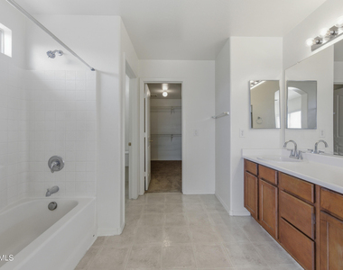 2524 S 89th Lane - Photo Thumbnail 26