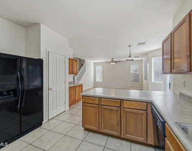 2524 S 89th Lane - Photo Thumbnail 15