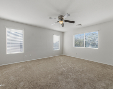 2524 S 89th Lane - Photo Thumbnail 22