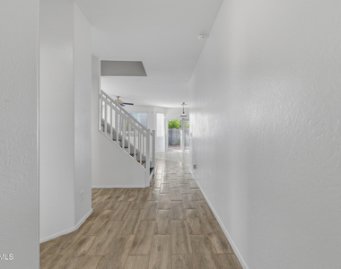 2524 S 89th Lane - Photo Thumbnail 6