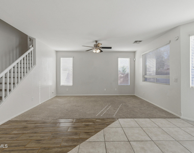 2524 S 89th Lane - Photo Thumbnail 10