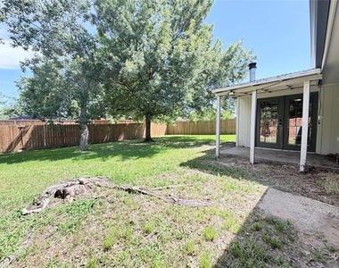 706 Jamestown Drive - Photo Thumbnail 25
