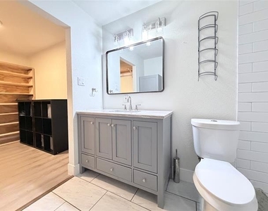 706 Jamestown Drive - Photo Thumbnail 23