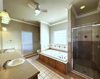 8324 C.r. 1006 - Photo Thumbnail 2