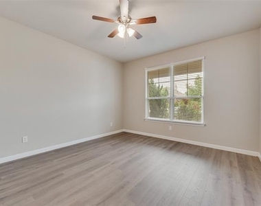1601 Bunting Drive - Photo Thumbnail 8