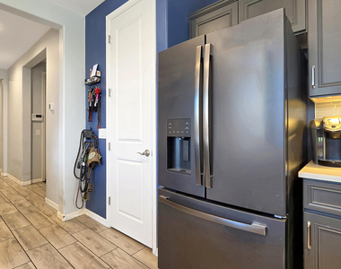 15650 W Morning Glory Street - Photo Thumbnail 9