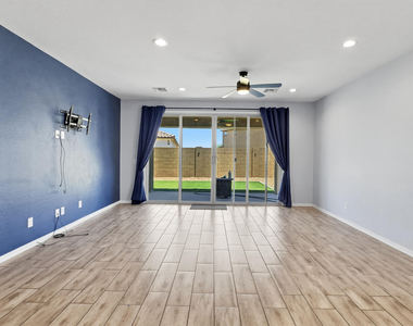 15650 W Morning Glory Street - Photo Thumbnail 21