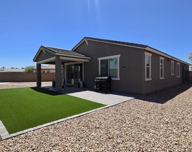 15650 W Morning Glory Street - Photo Thumbnail 15