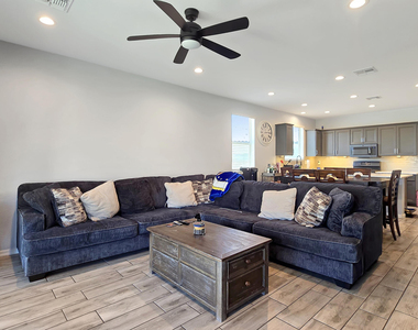 15650 W Morning Glory Street - Photo Thumbnail 12