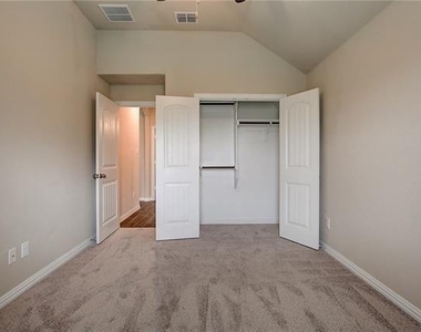 312 Chamberlain Drive - Photo Thumbnail 22