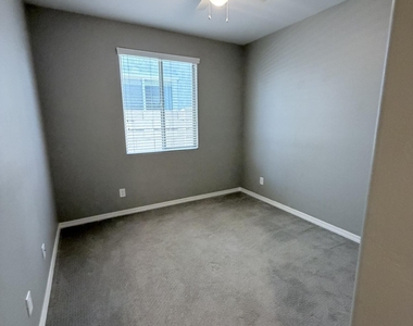 20432 W Carlton Mnr -- - Photo Thumbnail 11