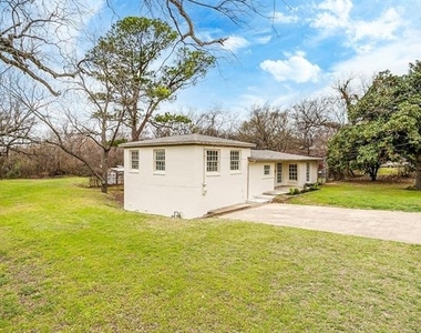 5437 Sam Calloway Road - Photo Thumbnail 1