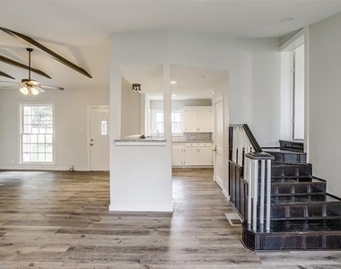 5437 Sam Calloway Road - Photo Thumbnail 11