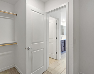 3349 S 179th Drive - Photo Thumbnail 16