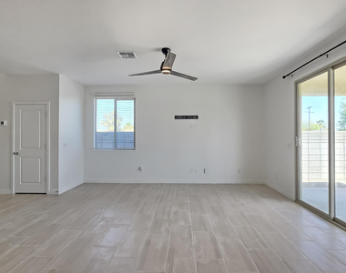 3349 S 179th Drive - Photo Thumbnail 3