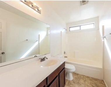 13029 W Lisbon Lane - Photo Thumbnail 13