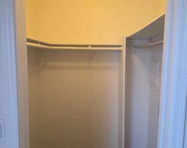 11666 N 28th Drive - Photo Thumbnail 12