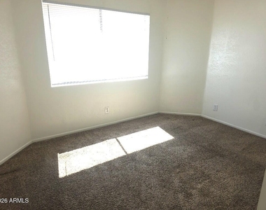 11666 N 28th Drive - Photo Thumbnail 8