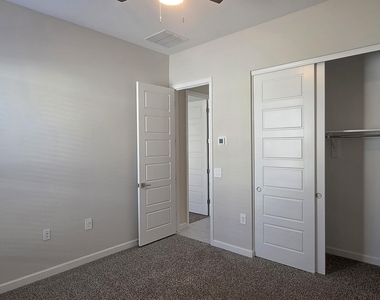 10441 W Melinda Lane - Photo Thumbnail 22
