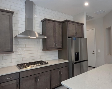 10441 W Melinda Lane - Photo Thumbnail 14