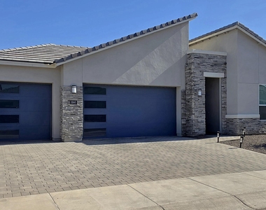 10441 W Melinda Lane - Photo Thumbnail 2