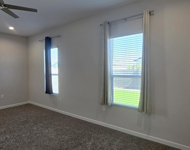 10441 W Melinda Lane - Photo Thumbnail 23
