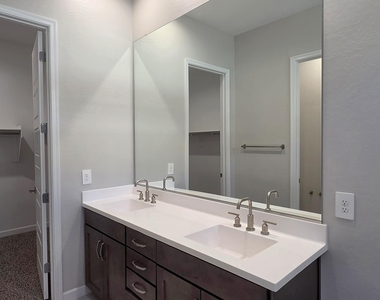 10441 W Melinda Lane - Photo Thumbnail 27